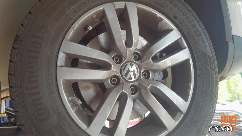 刹车盘磨损到什么程度要换图解 刹车盘多久换一次合适