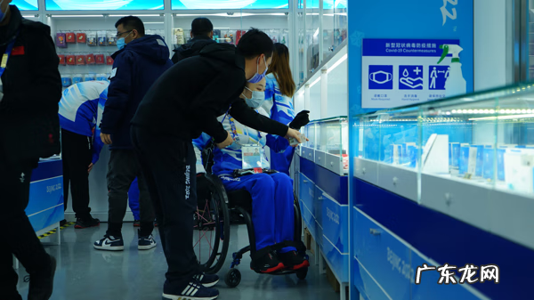 店门口有楼梯风水好吗 店铺里面有楼梯风水好不好