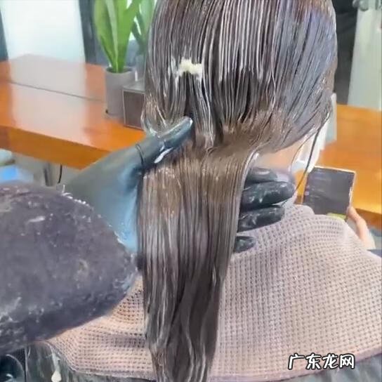 软化头发的步骤 软化头发步骤