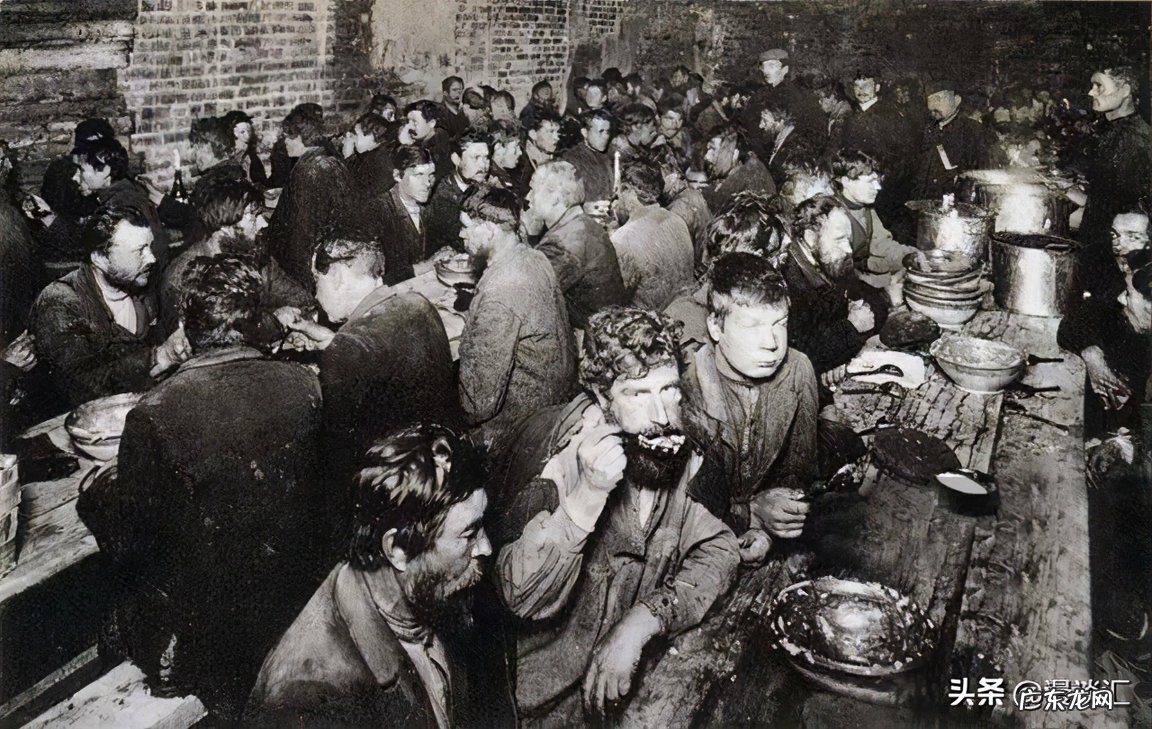 前苏联作家尼古拉奥斯特洛夫斯基的简介及事件