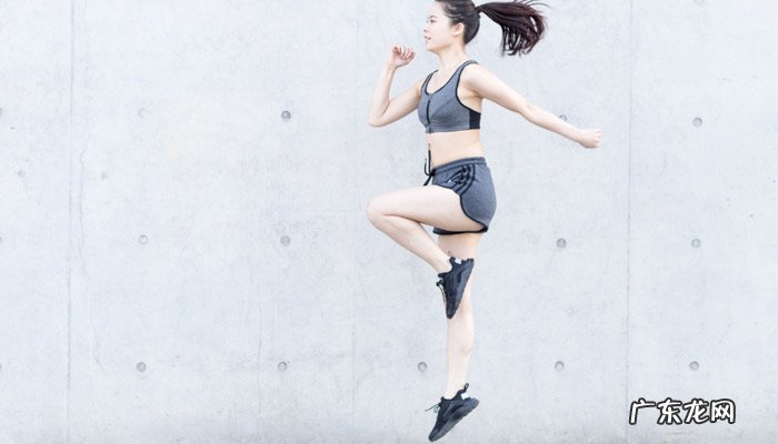 俯卧登山的锻炼方式怎么做?