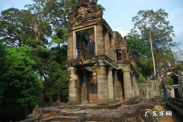 柬埔寨人主要讲英语与高棉语种 柬埔寨说什么语言为主