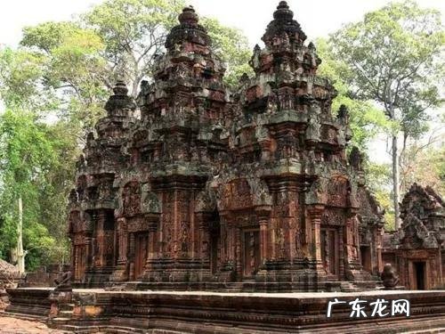 柬埔寨人主要讲英语与高棉语种 柬埔寨说什么语言为主