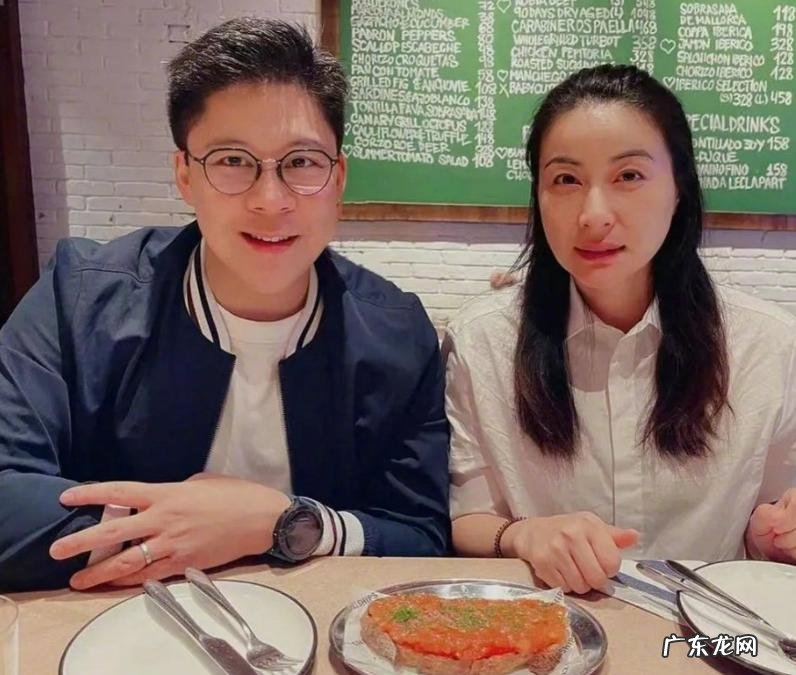 霍启刚和郭晶晶年龄差两岁恩爱如初 郭晶晶比霍启刚大几岁