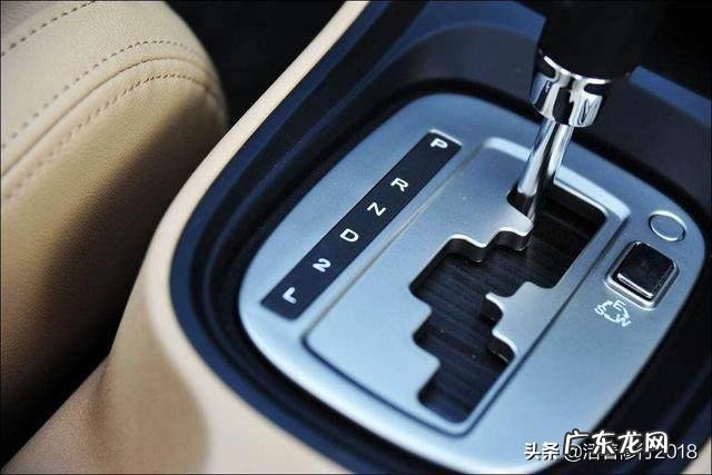 车子下坡挂N档可以吗 自动挡车下坡挂N挡省油吗