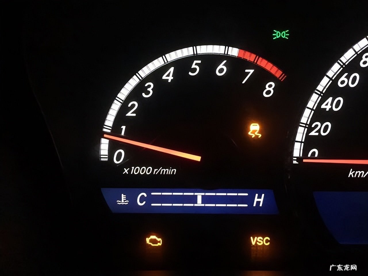 汽车VSC故障灯怎么检查与消除 vsc系统故障的原因