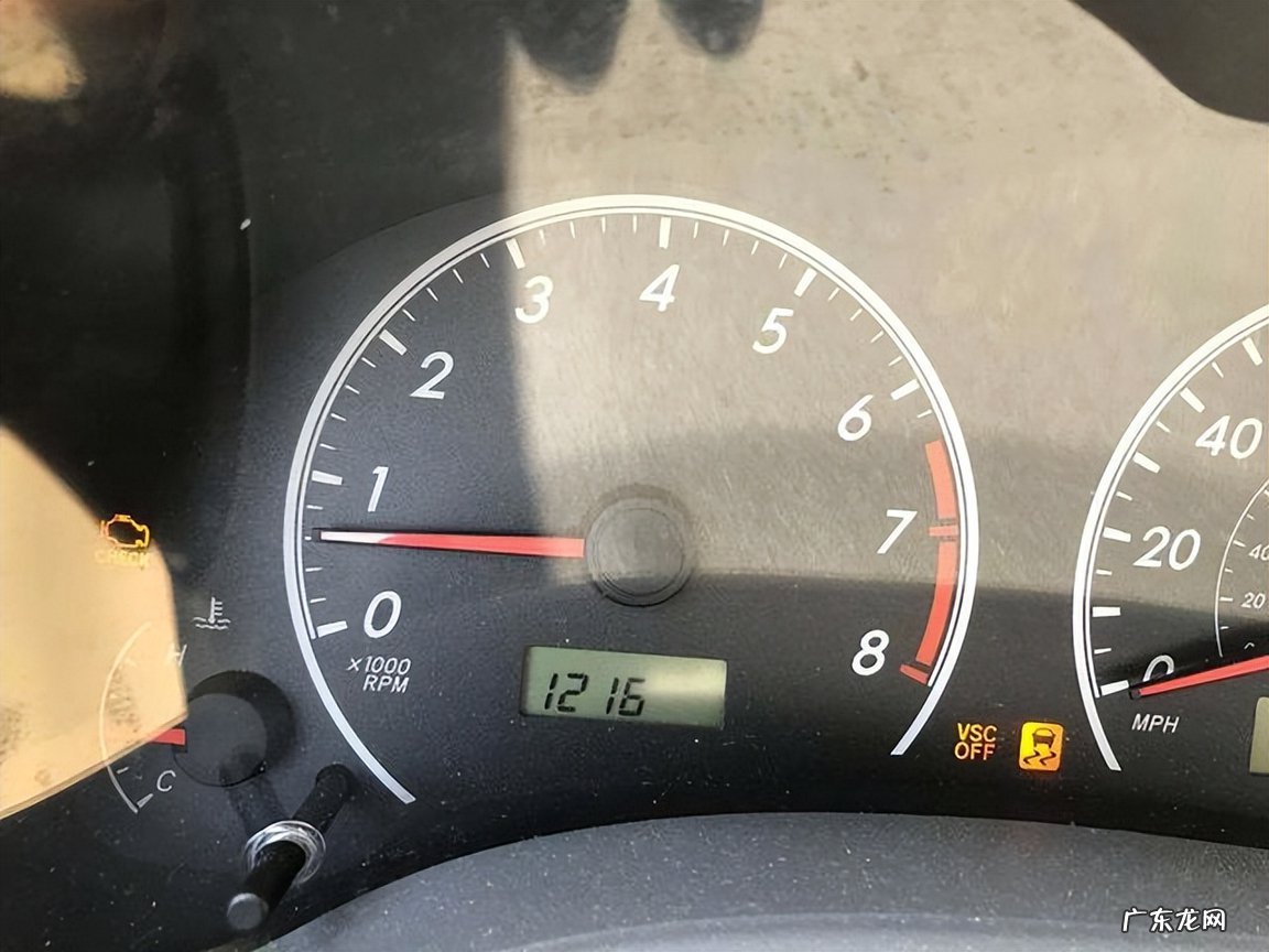 汽车VSC故障灯怎么检查与消除 vsc系统故障的原因