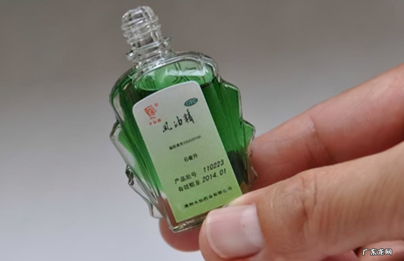 车身有白色斑点怎么办 白色车身上有很多斑点怎么清除