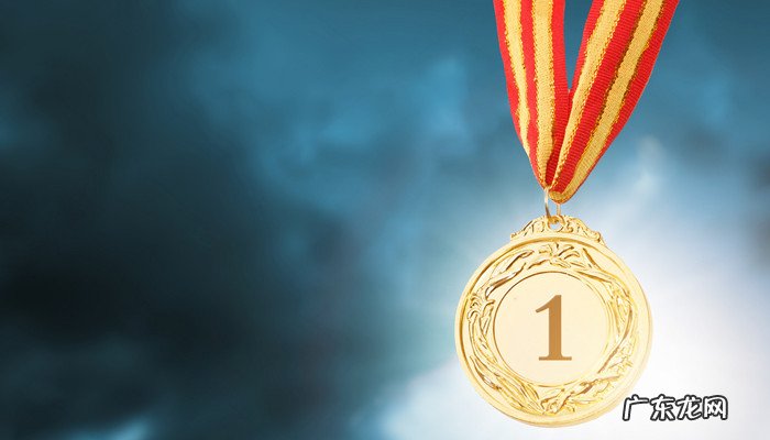 东京奥运会中国代表团旗手是谁？