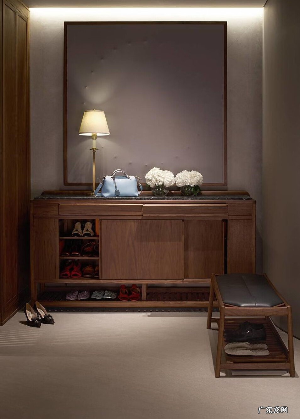 过道玄关挂什么画风水好 过道玄关挂画图片大全新中式