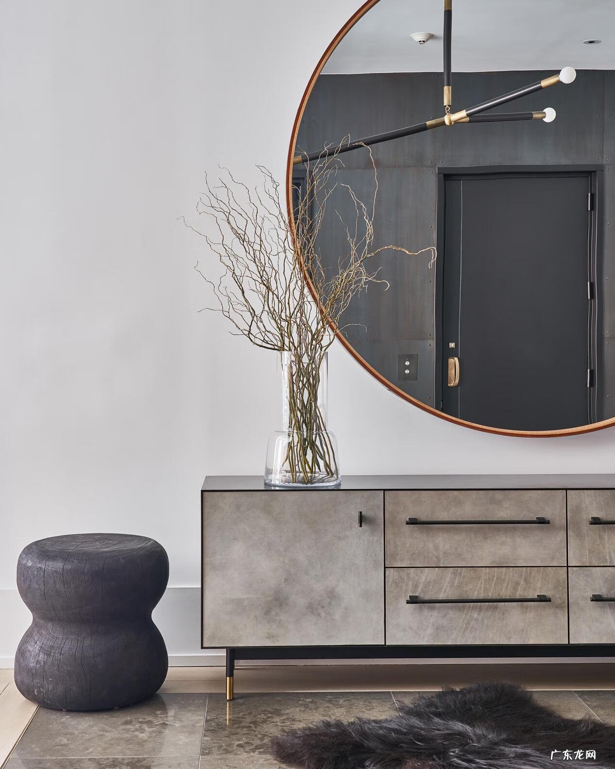 过道玄关挂什么画风水好 过道玄关挂画图片大全新中式