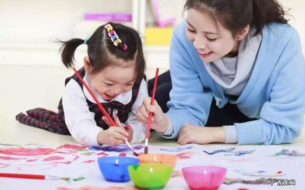 孩子害怕老师的解决方法 老师太凶孩子不想上学怎么办