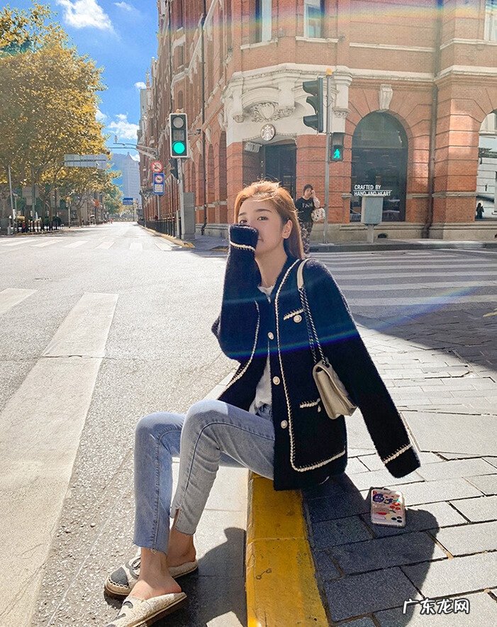 小香风马甲裙里面穿什么好看 小香风水貂毛马甲