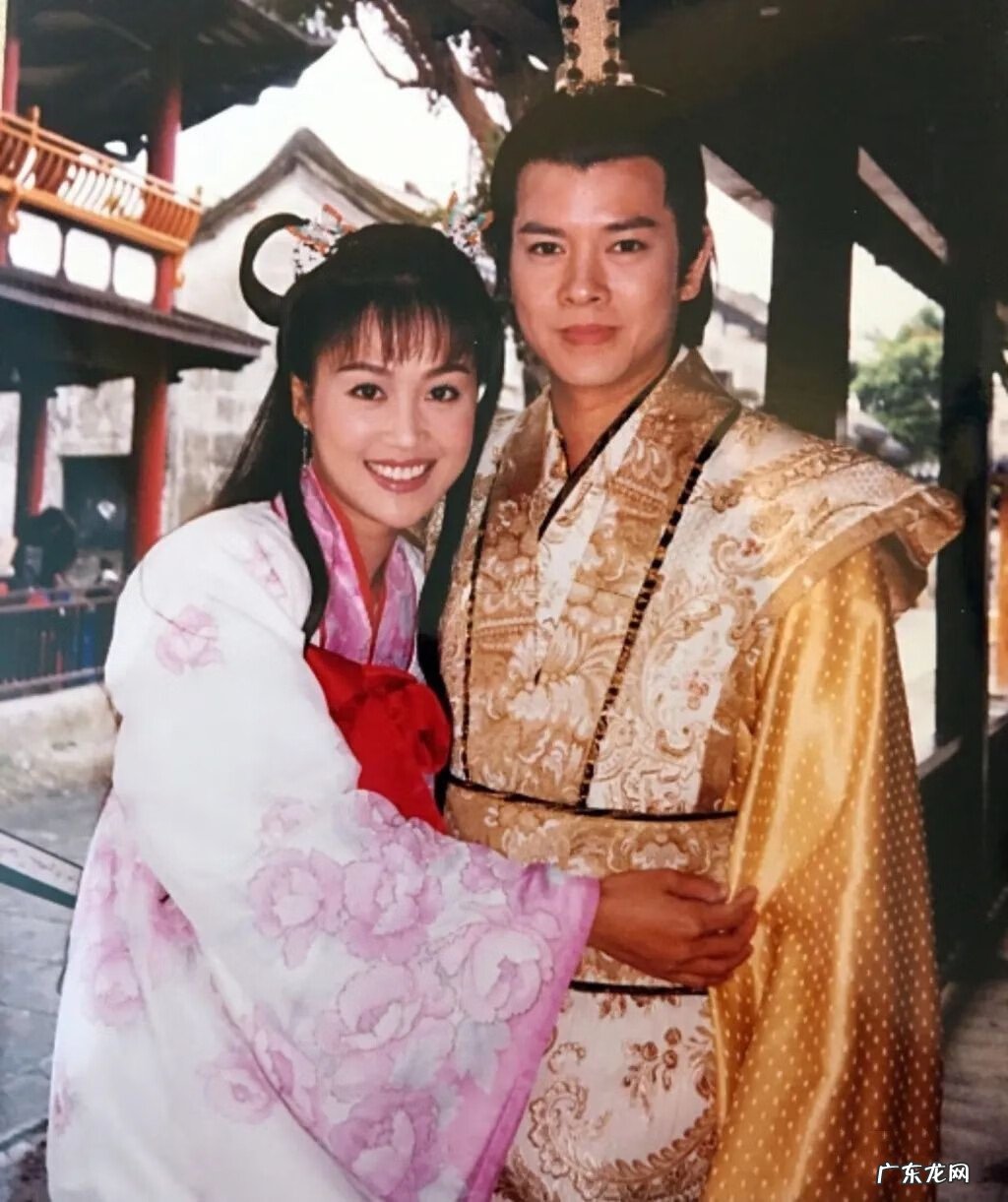 额头宽的女人好吗 女人额头宽面相