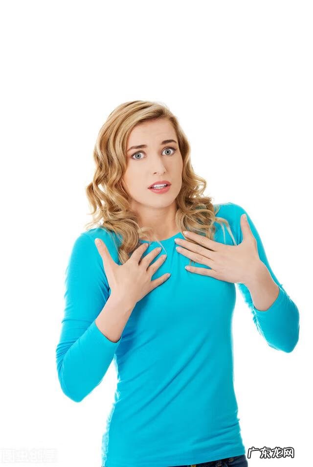 乳房下垂松软原因 乳房很软下垂怎么办