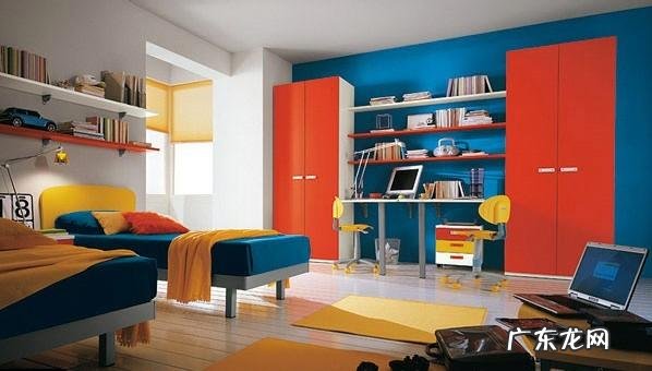 大厅蓝色窗帘吉利吗 蓝黄撞色窗帘