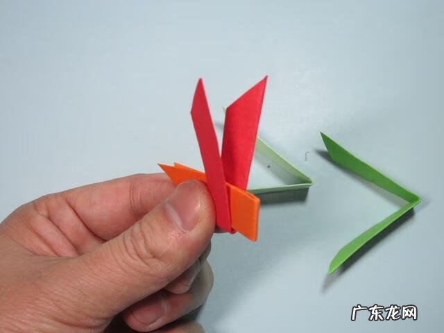 回旋镖怎么折 飞镖怎么折 简单