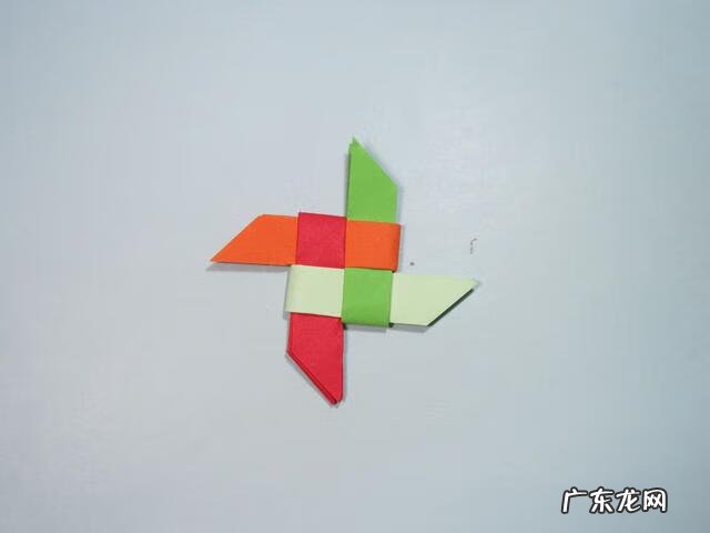 回旋镖怎么折 飞镖怎么折 简单