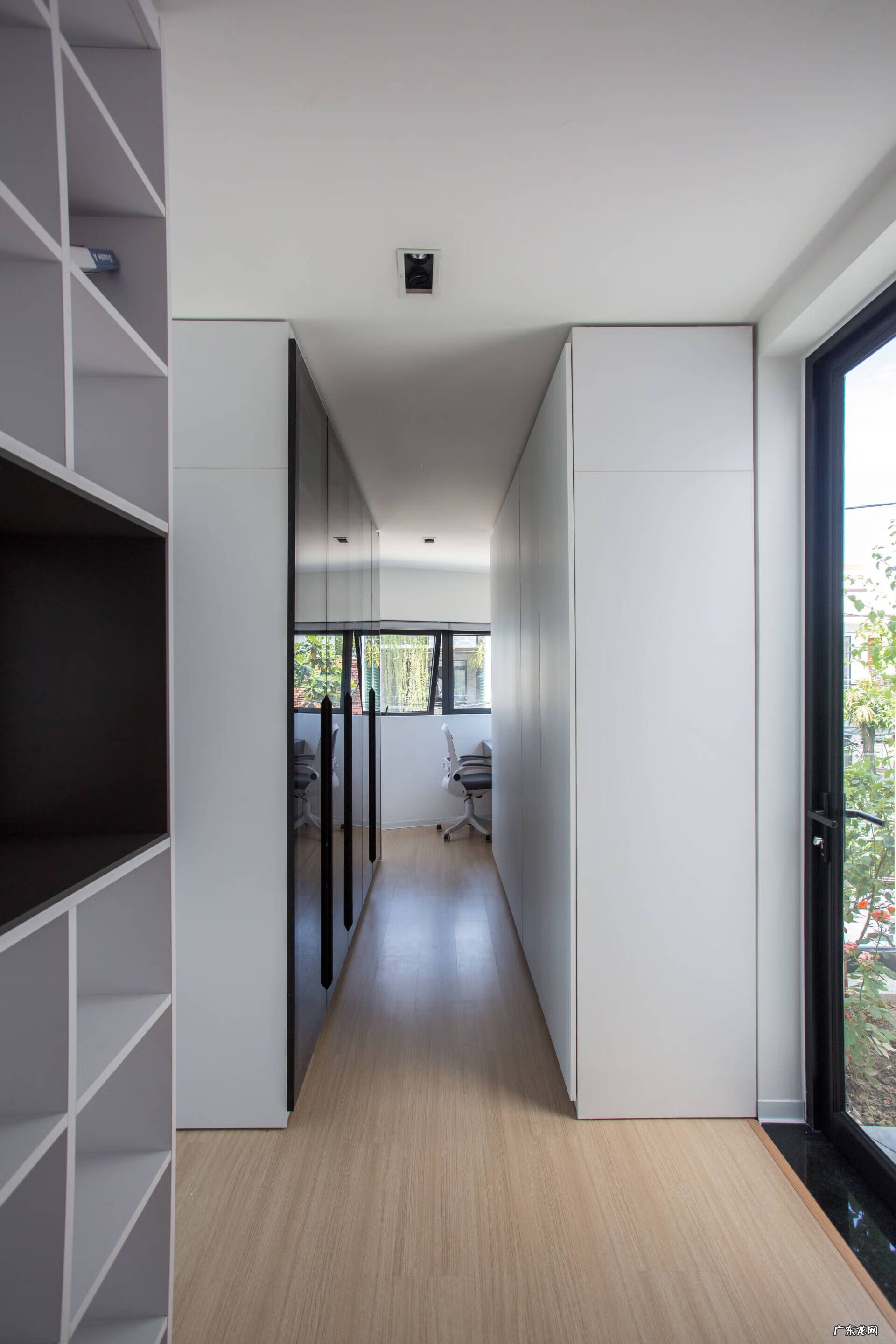 别墅二楼镂空设计 别墅客厅镂空好不好?