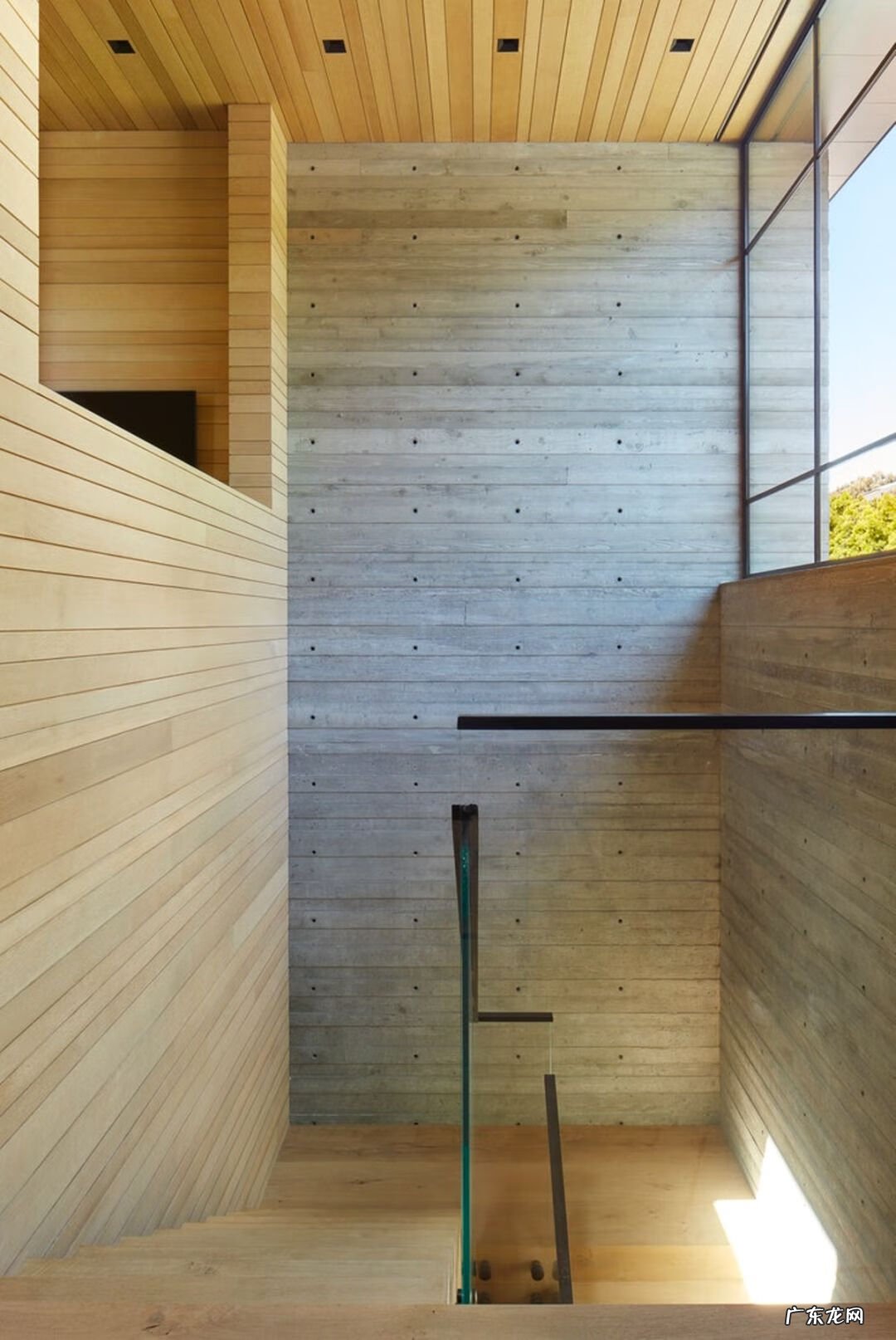 临崖别墅风水 深山中的别墅