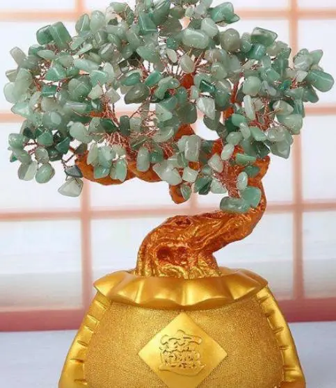 房屋西边有柿子树好不好 大门外左边有柿子树好吗