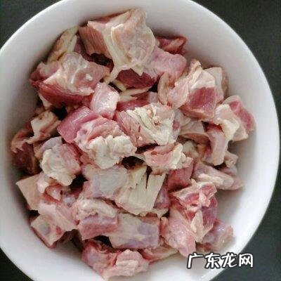 土豆烧牛肉的最简单做法 土豆烧牛肉用什么牛肉好