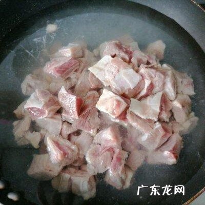 土豆烧牛肉的最简单做法 土豆烧牛肉用什么牛肉好