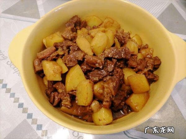 土豆烧牛肉的最简单做法 土豆烧牛肉用什么牛肉好