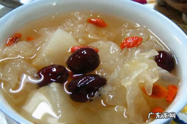 银耳汤的家常做法 银耳莲子汤做法大全