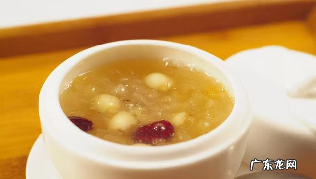 银耳汤的家常做法 银耳莲子汤做法大全