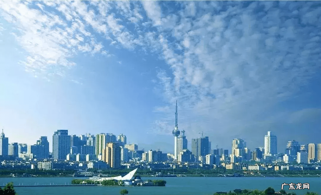 狮子形山风水地特点 狮子山风水图