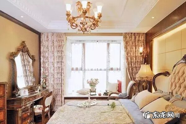 抖音里有个人脖子上挂个酒壶 风水学挂镜子和酒壶什么意思