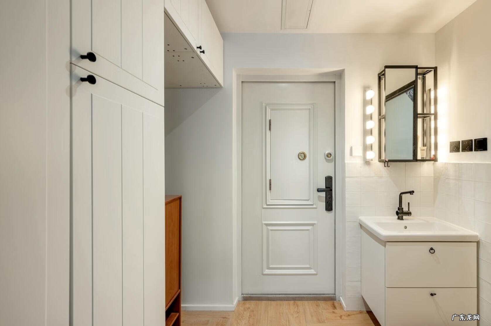 进门就是洗手台风水好吗 洗手台什么颜色风水好