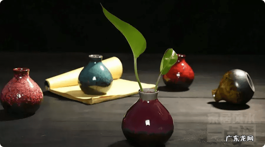 陶瓷花瓶能装水吗 红色瓷盘装水 风水