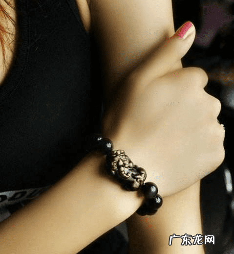 碧玺磁场能穿透塑料吗 电气石来源碧玺磁场风水寓意