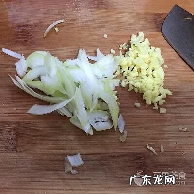 家庭版腰果虾仁的做法 腰果虾仁的正宗做法大全