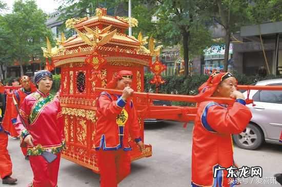 给神抬轿子 抬轿子的人有什么讲究