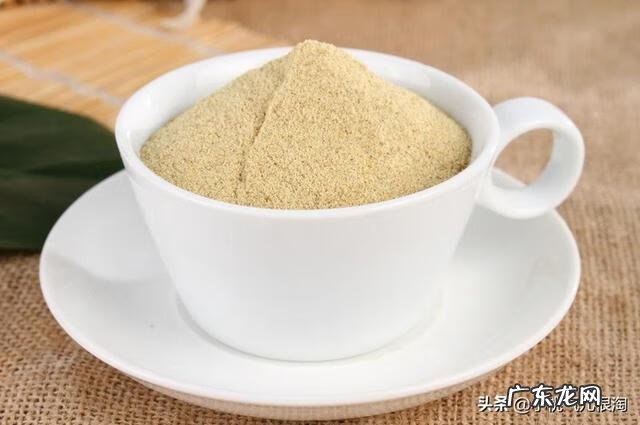 白胡椒粉和黑胡椒粉的用法 黑胡椒粉跟白胡椒粉