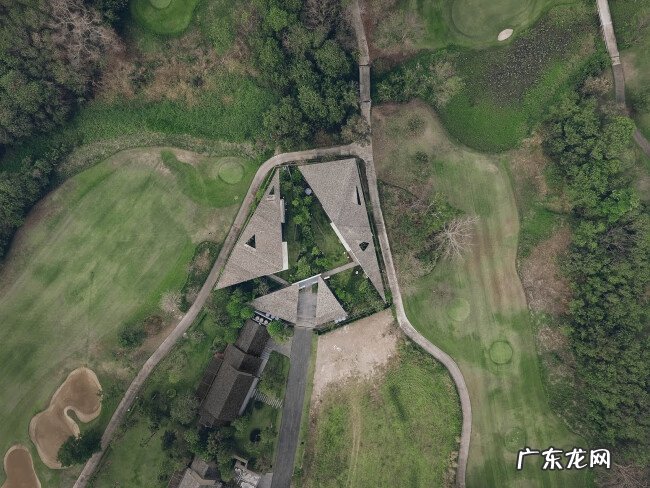 房顶三角形造型是不是煞 别墅大门上方三角形屋顶好不好