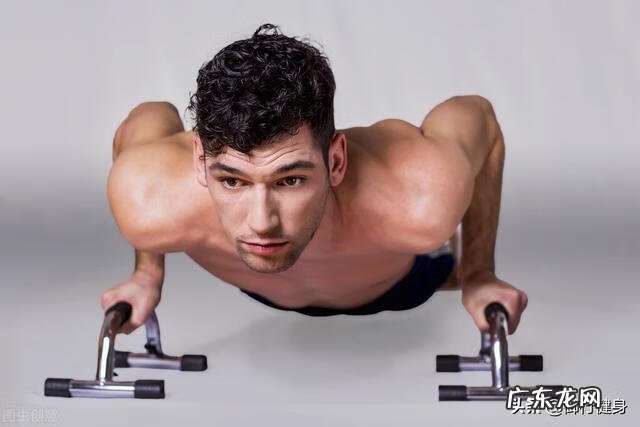 女人做俯卧撑的正确姿势 俯卧撑的正确姿势图解