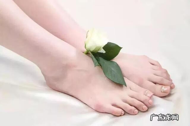 手裂是怎么回事 季节性手裂怎么办