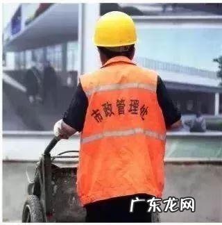 手裂是怎么回事 季节性手裂怎么办