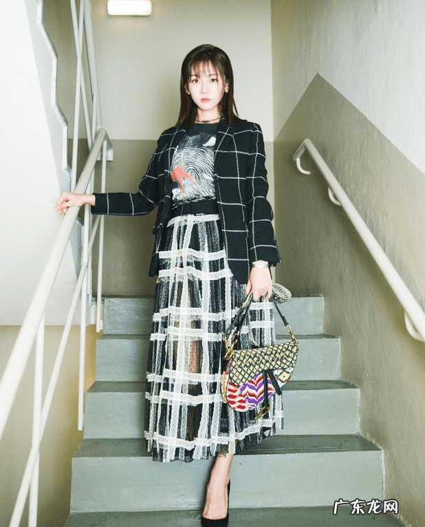 马鞍包适合什么风格 包包形状风水马鞍包