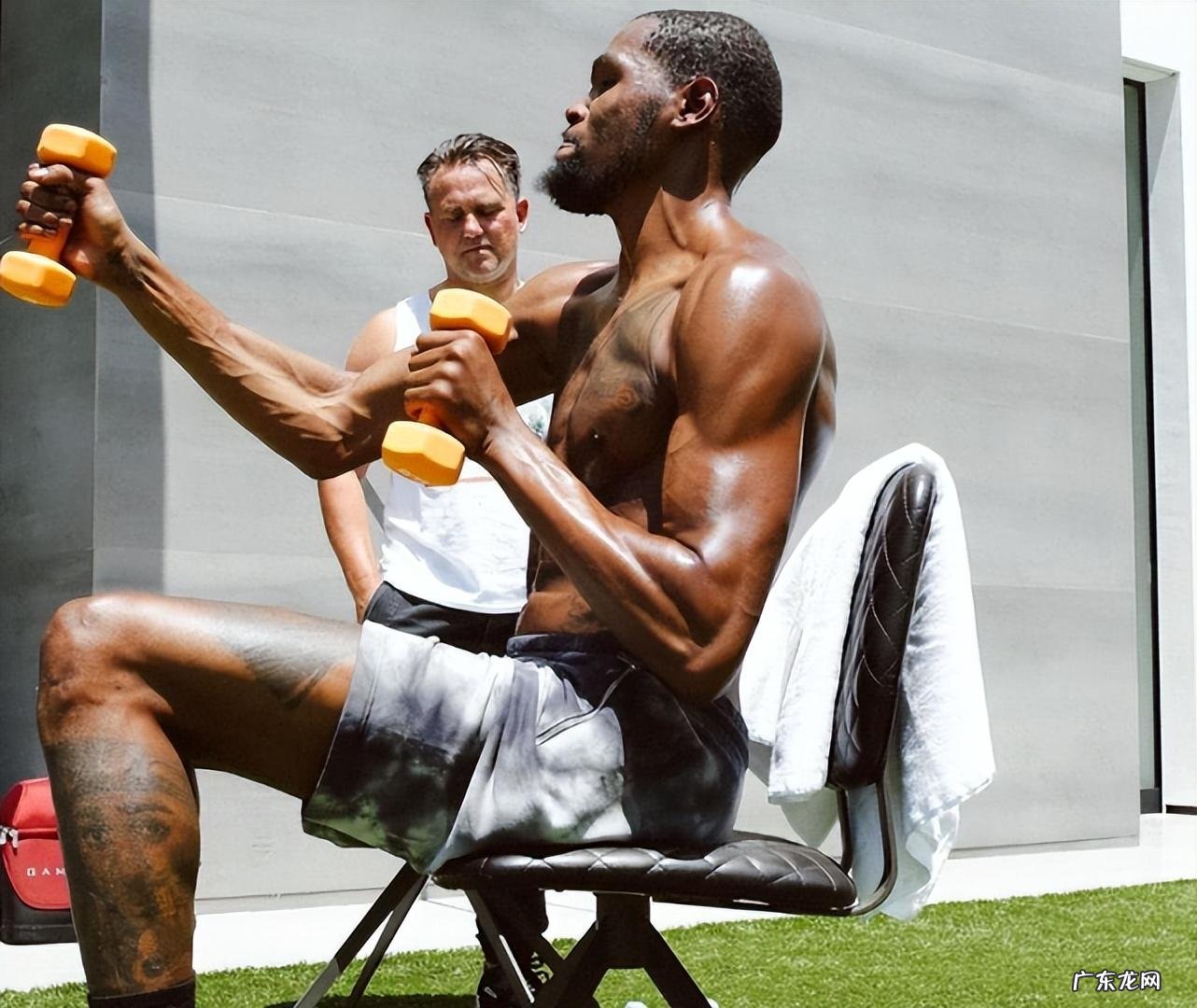 为何说杜兰特也是“天赋怪”？直到我看了这5张照片后才明白