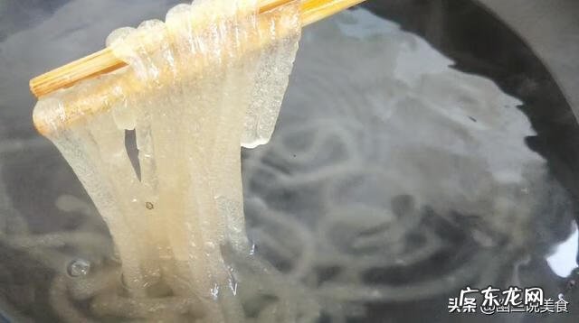 红薯粉条的制作方法 红薯粉条怎么做才好吃又简单