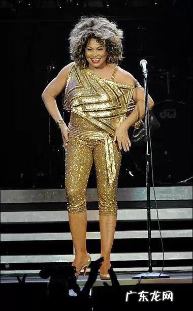 隆胸什么价 明星隆胸价格多少