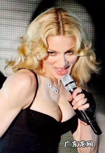 隆胸什么价 明星隆胸价格多少