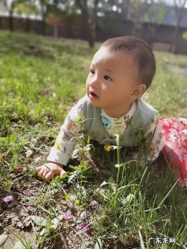 1个多月婴儿睡反觉咋办 婴儿睡反觉了