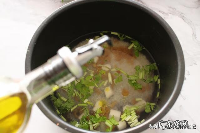 电压力锅煮饭稀怎么回事 电压力锅稀饭怎么煮