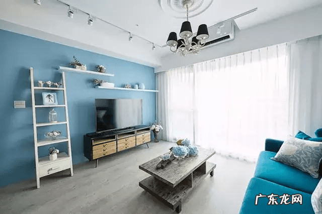 卧室刷蓝色的墙好看吗 墙壁刷蓝色好看吗